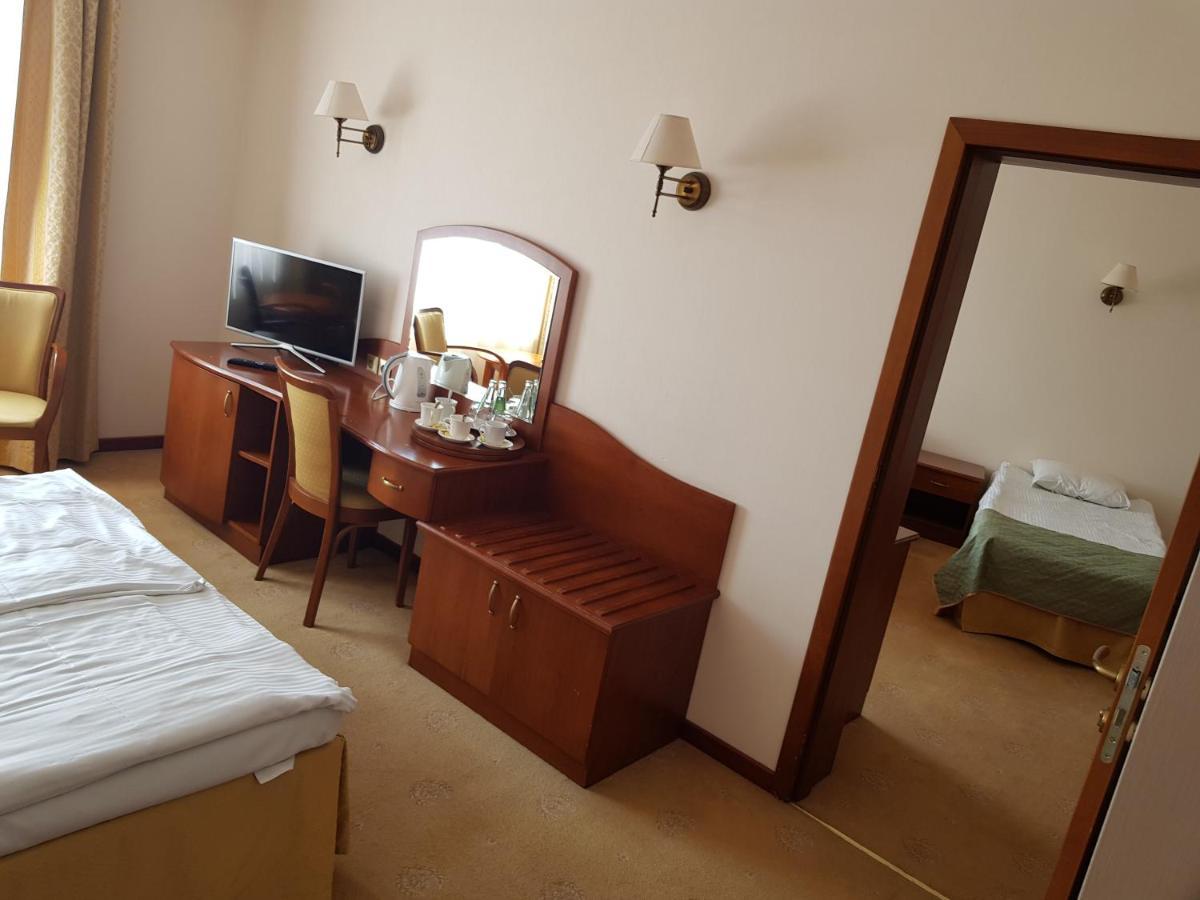 Hotel Sympozjum & Spa Krakow Luaran gambar