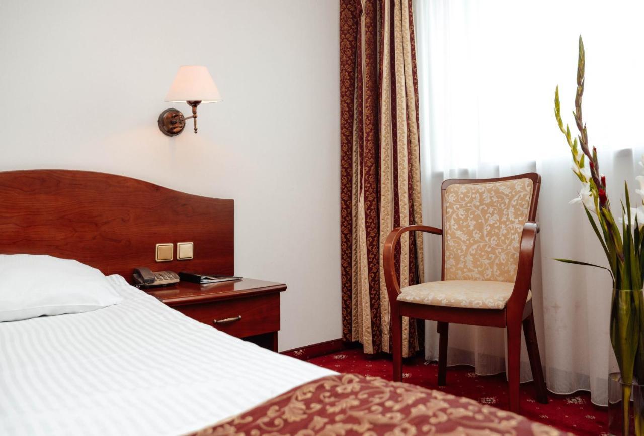Hotel Sympozjum & Spa Krakow Luaran gambar