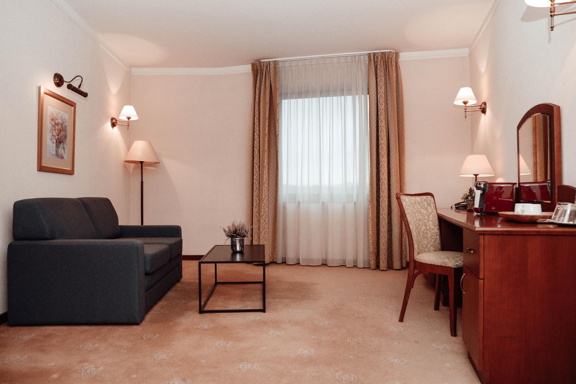 Hotel Sympozjum & Spa Krakow Luaran gambar