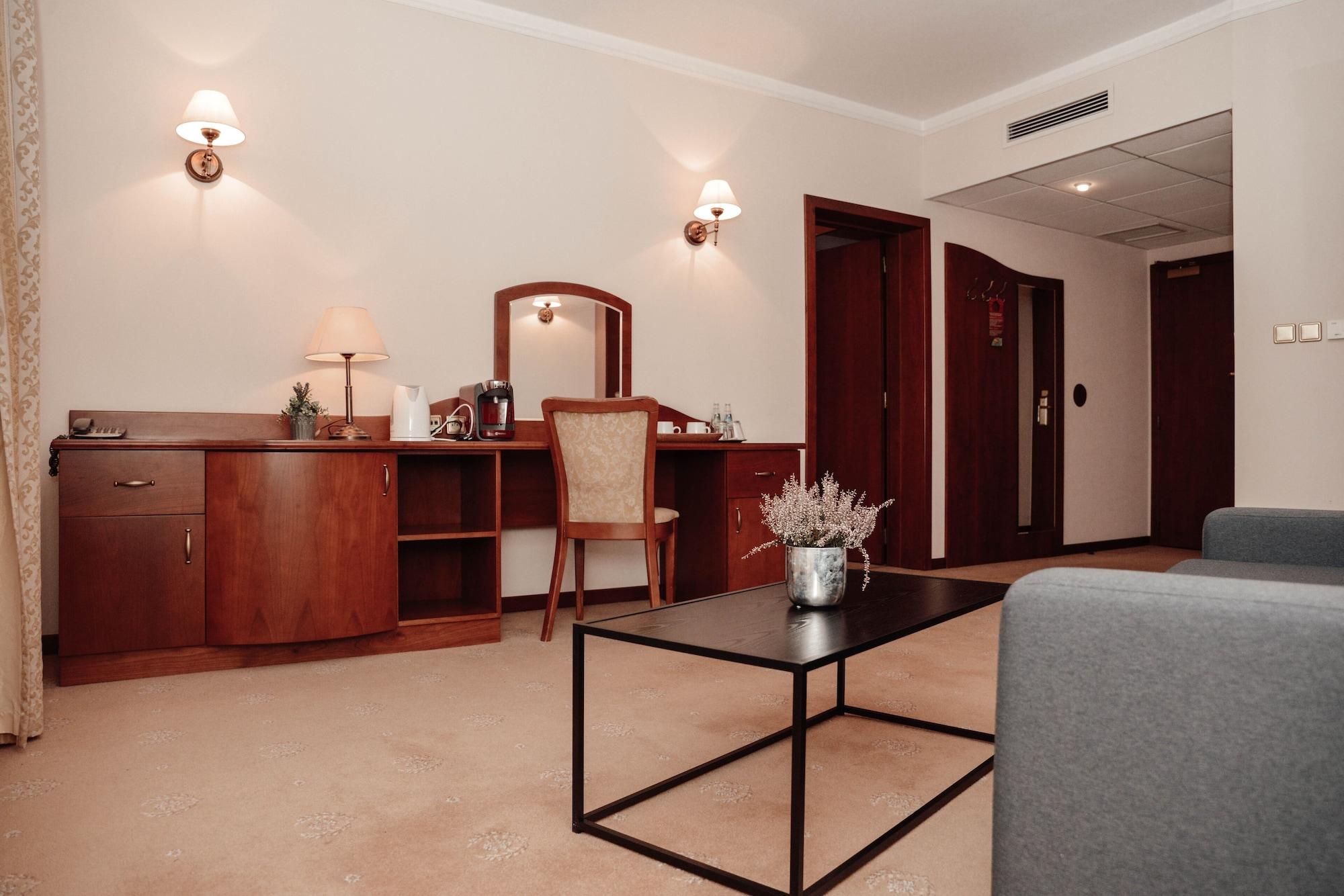 Hotel Sympozjum & Spa Krakow Luaran gambar