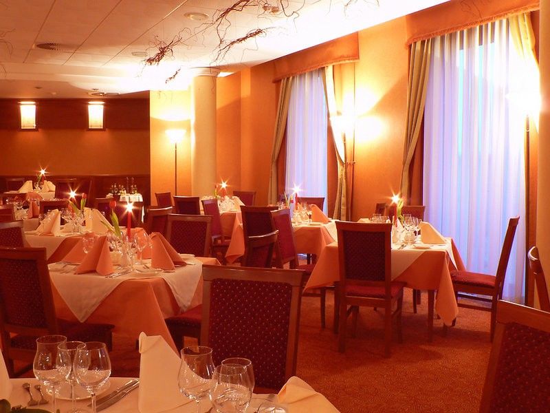 Hotel Sympozjum & Spa Krakow Luaran gambar